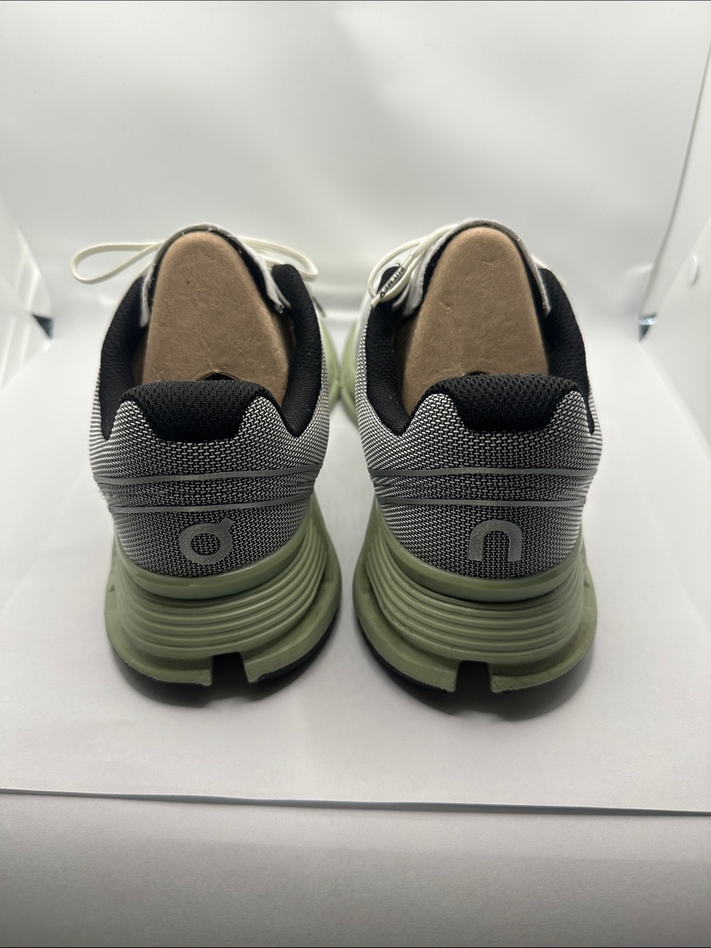 On Running | Cloudnova Z5 Rush M 8.5 - Picture 3 of 6